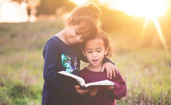 children reading